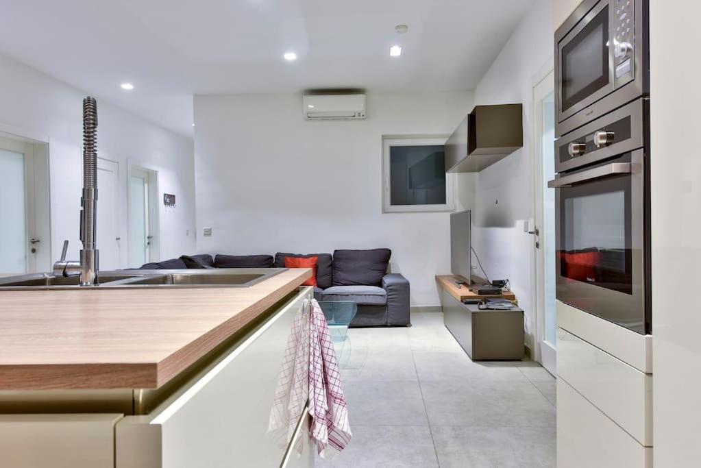 Modern 3 Bed & 2 Bth Apt สลีมา ภายนอก รูปภาพ